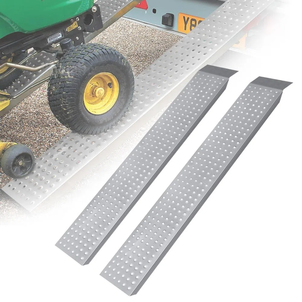 LILIIN 2X Auffahrrampe PKW Verladerampe 400 kg Verladeschiene Verzinkter Stahl Laderampe Anhängerrampe Tragfähigkeit Alu Rampe für Motorrad, Anhänger, Rasenmäher, Rasentraktor (160cm, Silber)