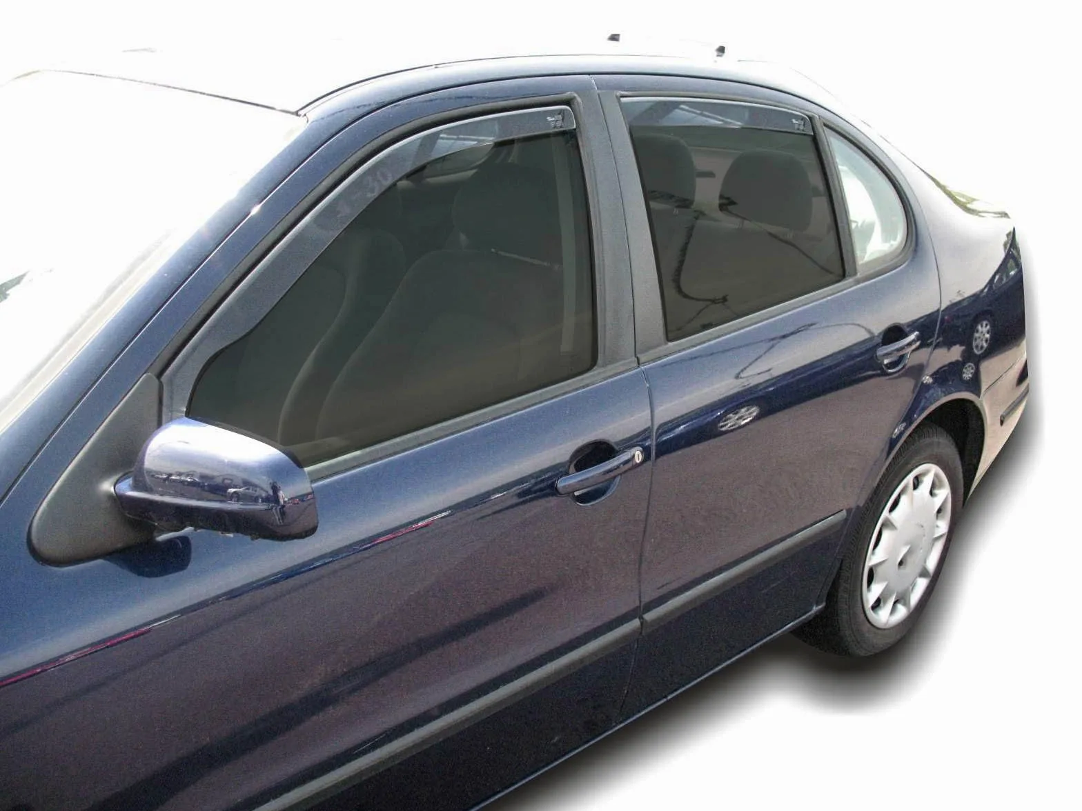 J&J AUTOMOTIVE Windabweiser passend für Seat Leon 1 4/5-Türer 1999-2005 4tlg, Heko Regenabweiser Vorne Hinten Getönt Dunkel Passform