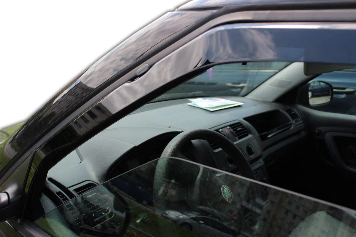 J&J AUTOMOTIVE Windabweiser passend für Skoda Fabia 2 5-Türer Schrägheck 2007-2014 4tlg, Heko Regenabweiser Vorne Hinten Getönt Dunkel Passform