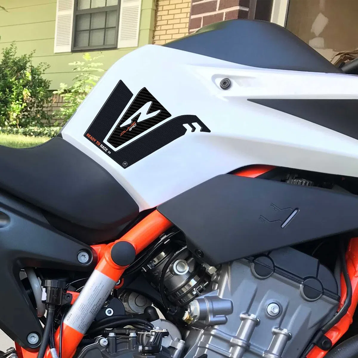 labelbike - 3D Aufkleber Set Motorrad Tank Harzschutz und Dekorationen kompatibel mit KTM 890 Duke R