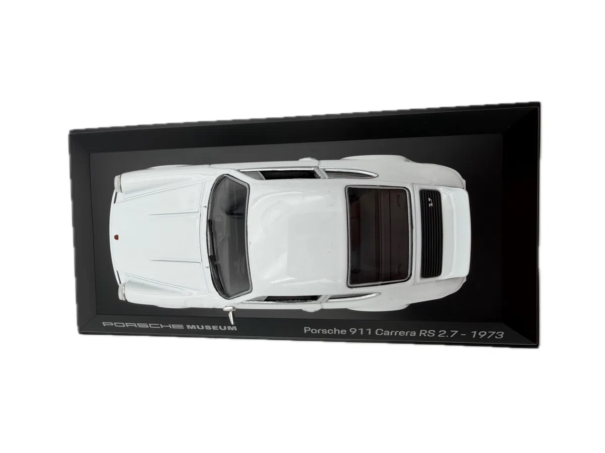 Porsche 911 Carrera RS 2.7 1973 Modellauto 1:43, weiß - Detailgetreues Sammlermodell I GT Marketing I Miniatur Fahrzeug (Museum Edition)
